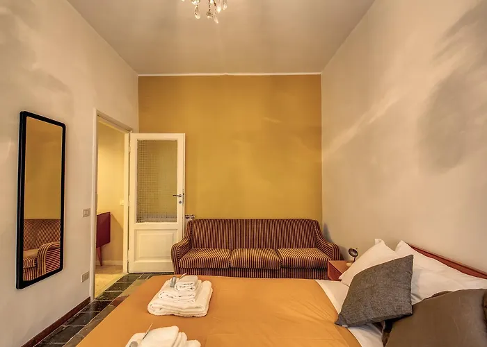 Trastevere San Cosimato Vintage